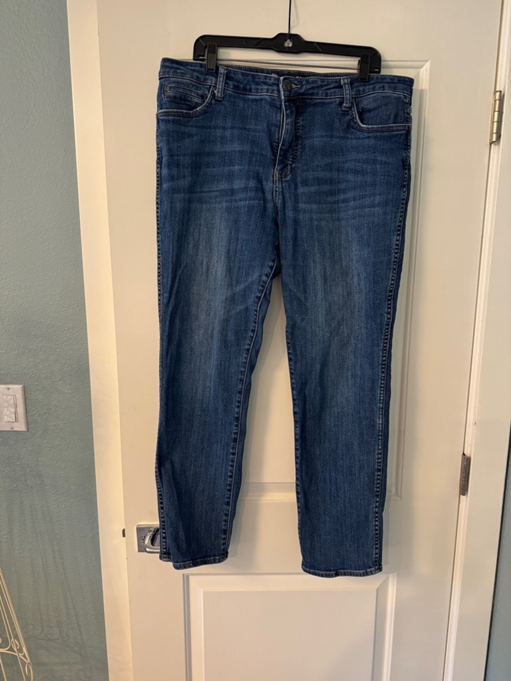 KUT from the Kloth straight leg jeans
